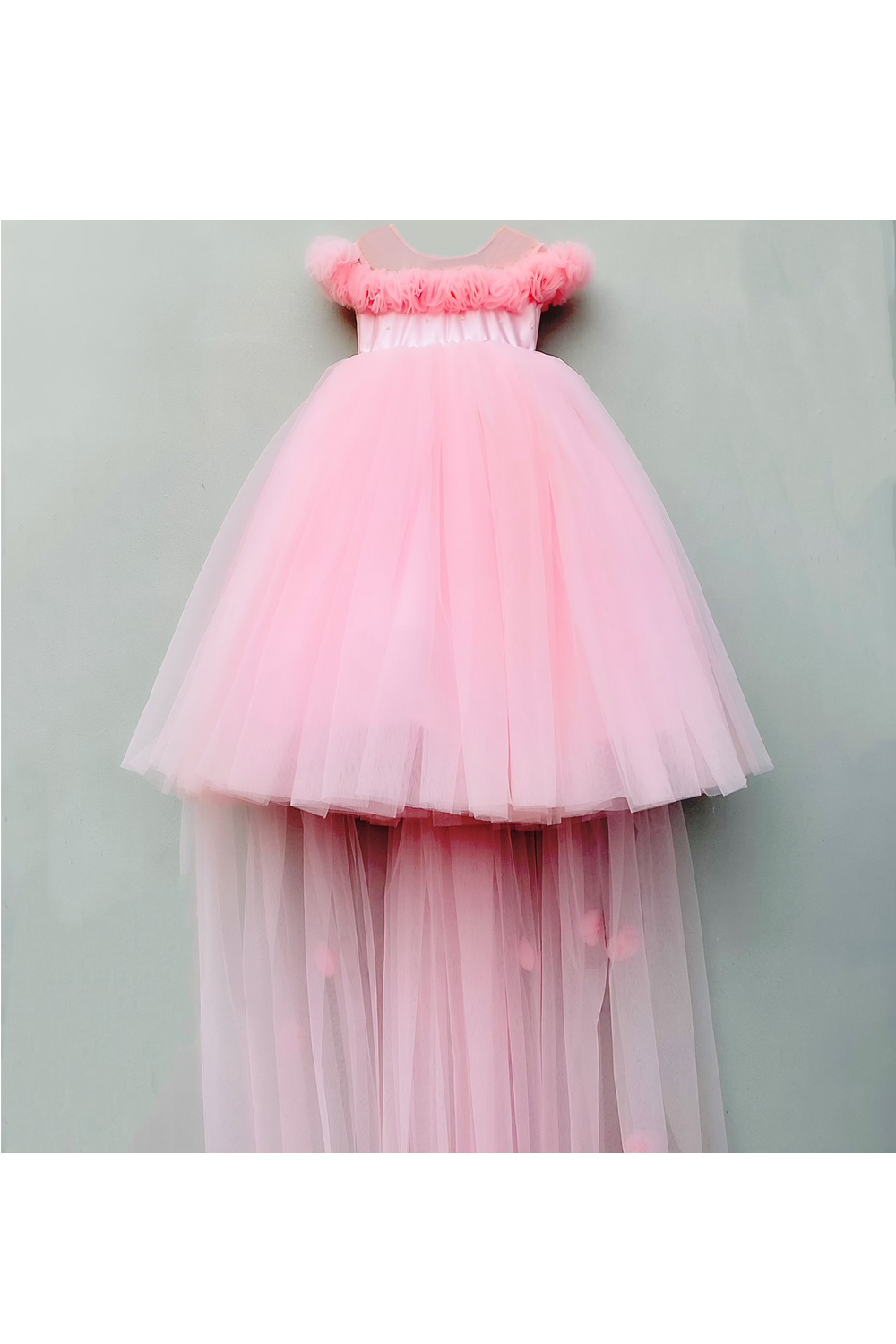 3d flowers embellished pink gown with detachable tail