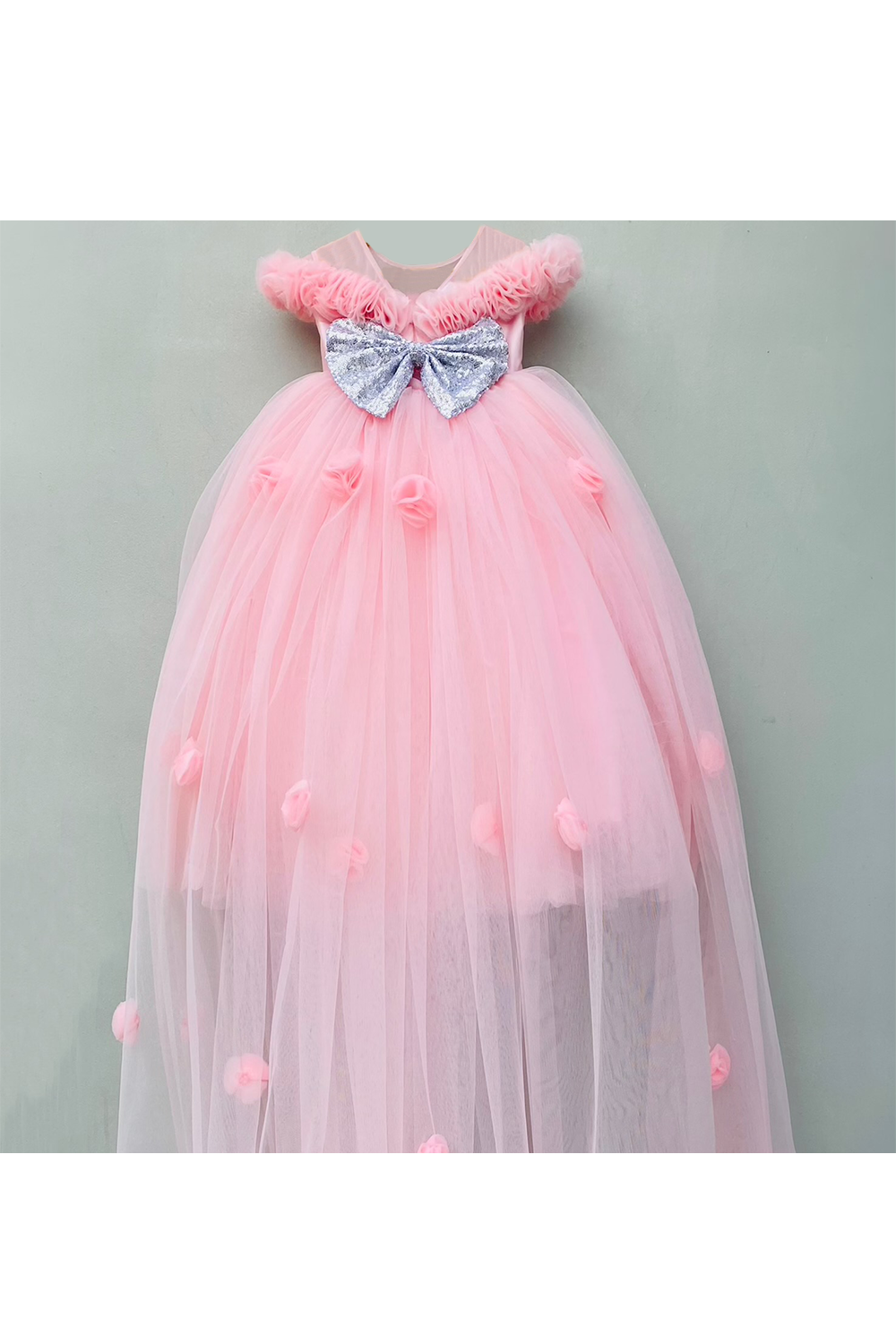 3d flowers embellished pink gown with detachable tail