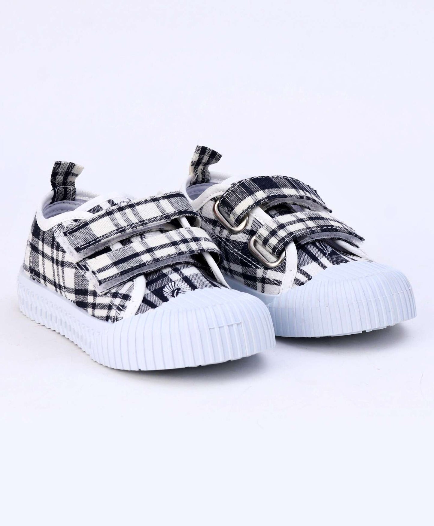 Cute Walk by Babyhug Checks Casual Shoes – Black
