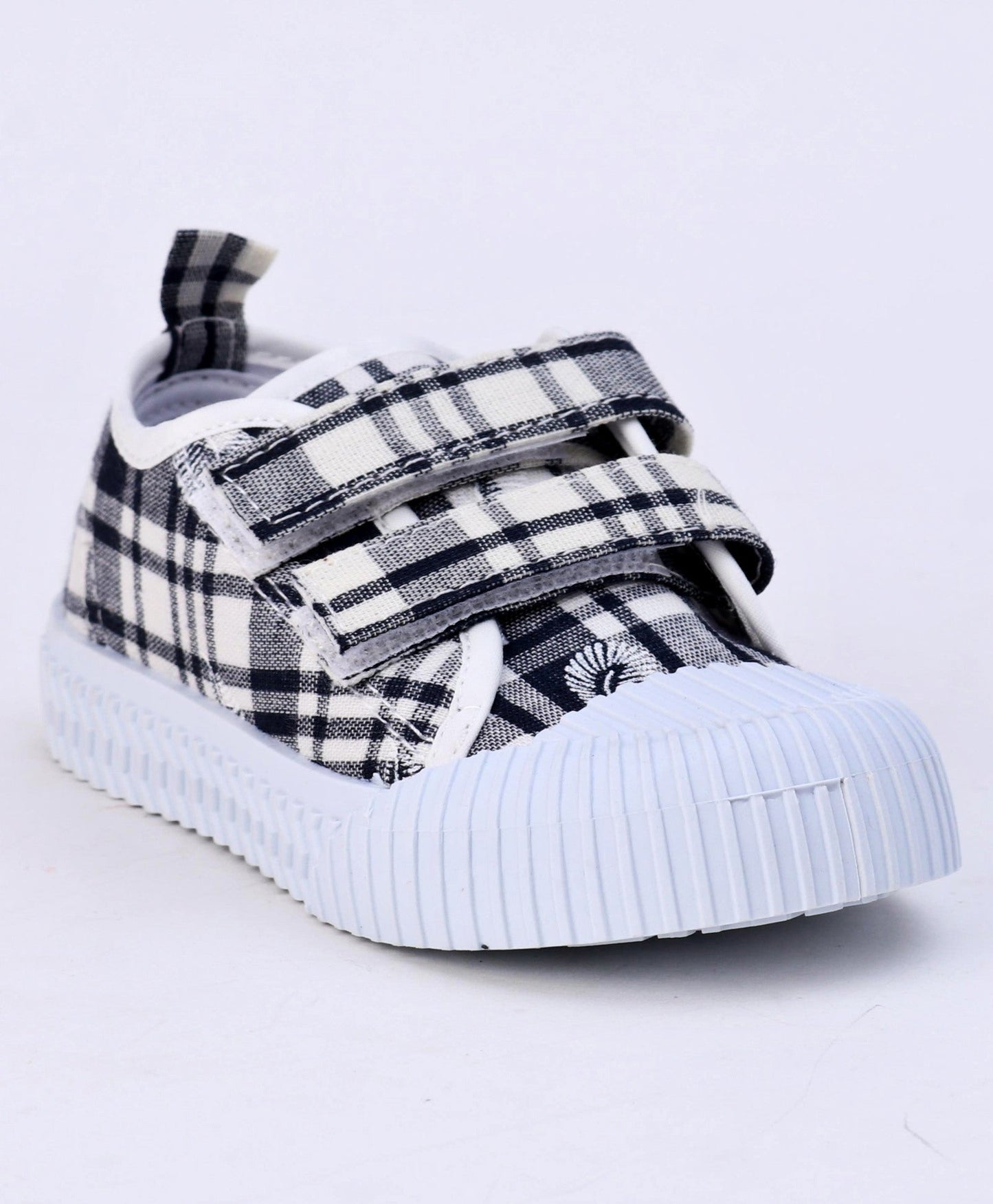 Cute Walk by Babyhug Checks Casual Shoes – Black