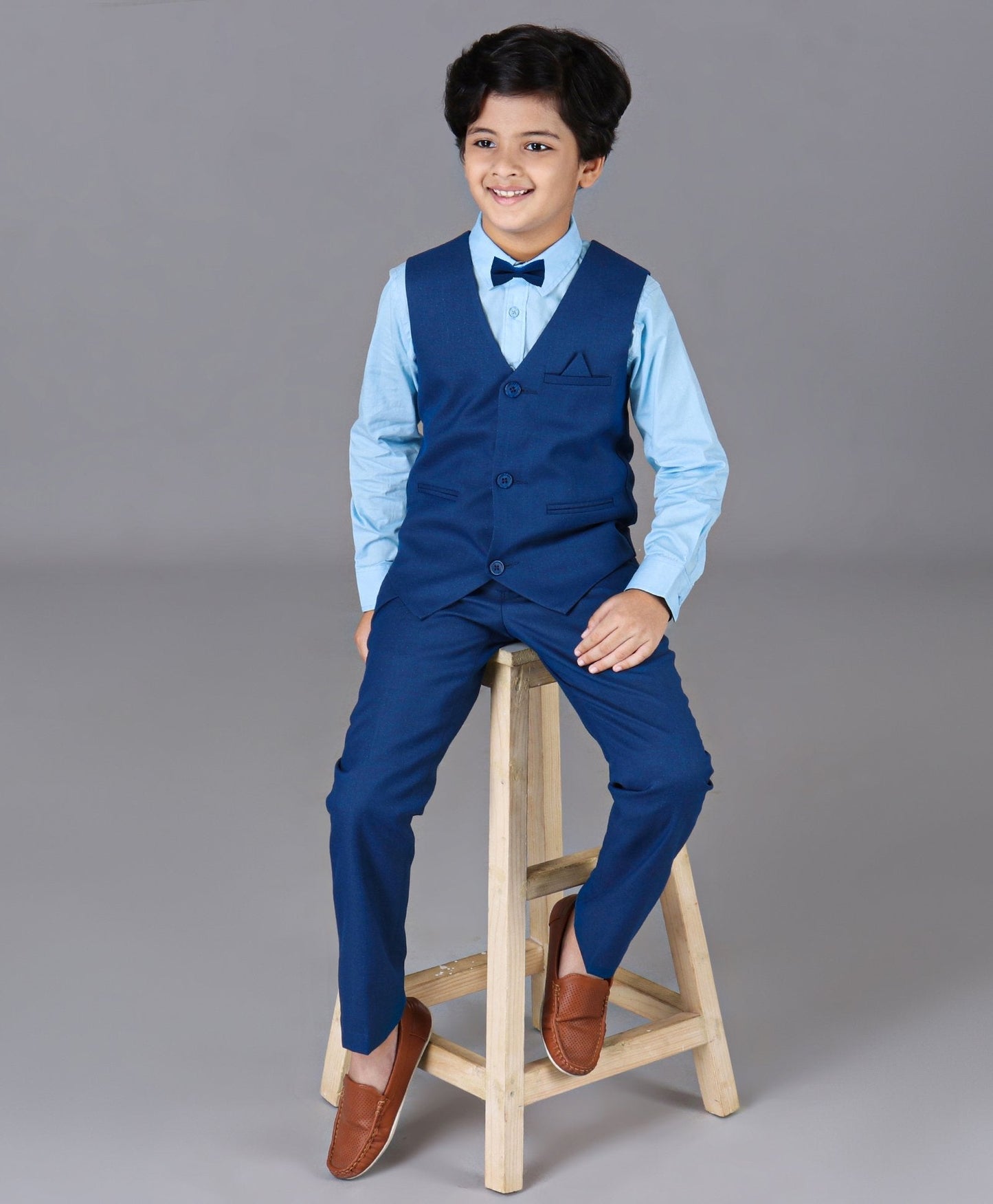 Kids 3 Piece Full Sleeves Party Suit With Bow - Blue