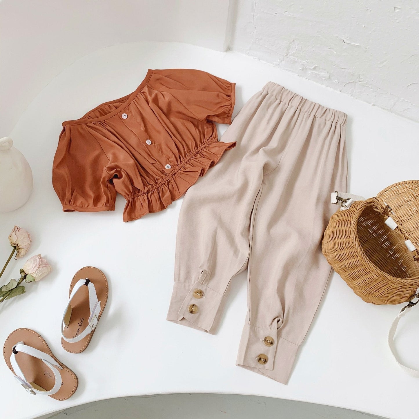 BUTTONED RUFFLE TOP AND BUTTON BALLOON PANT