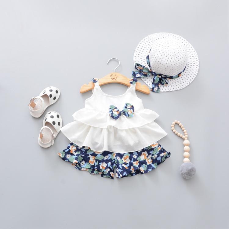 FLARE TOP AND FLORAL SHORTS SET WITH HAT