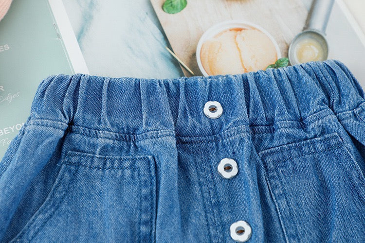 Happy printed t-shirt and baggy denim set