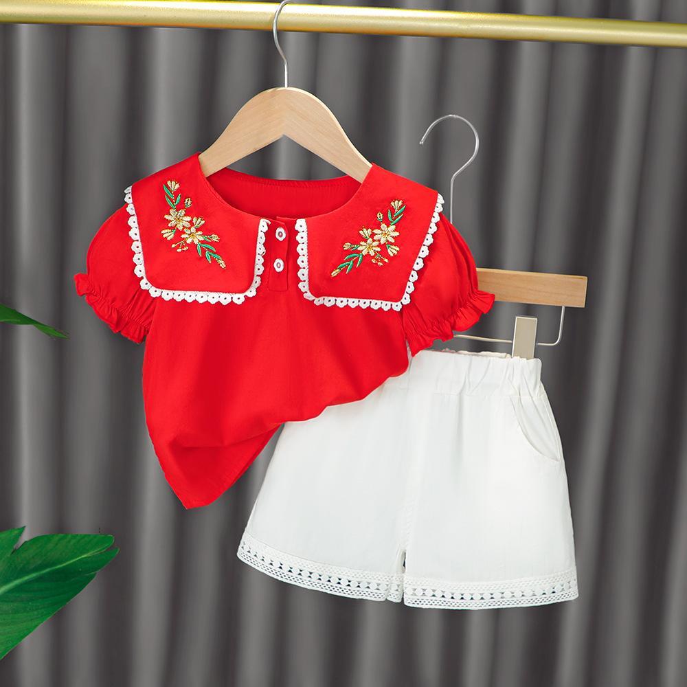 Embroidered collar top and white shorts set