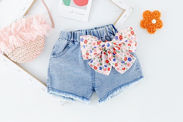 Frill sleeves and shorts set