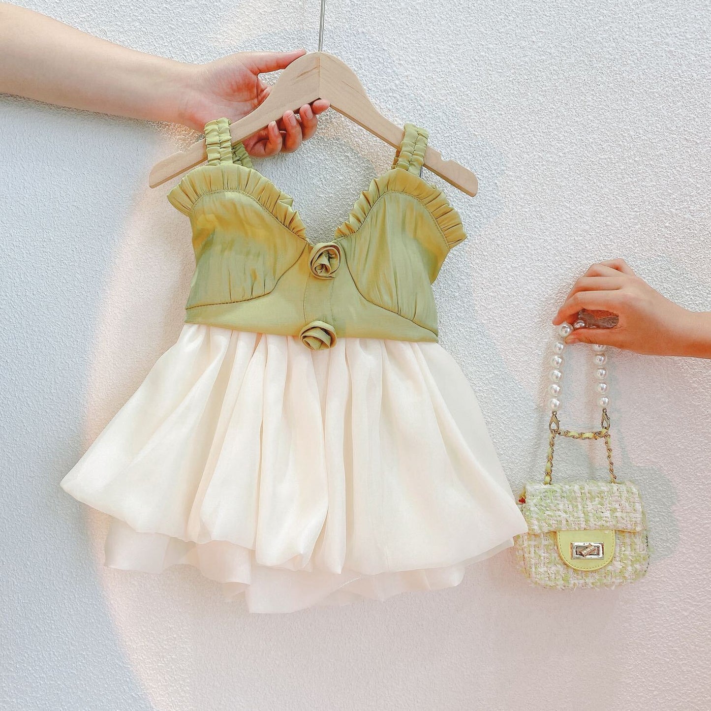 Flower sleeveless top and skirt set