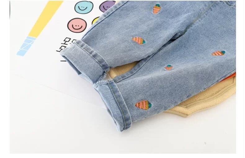 Carrot printed dungaree set