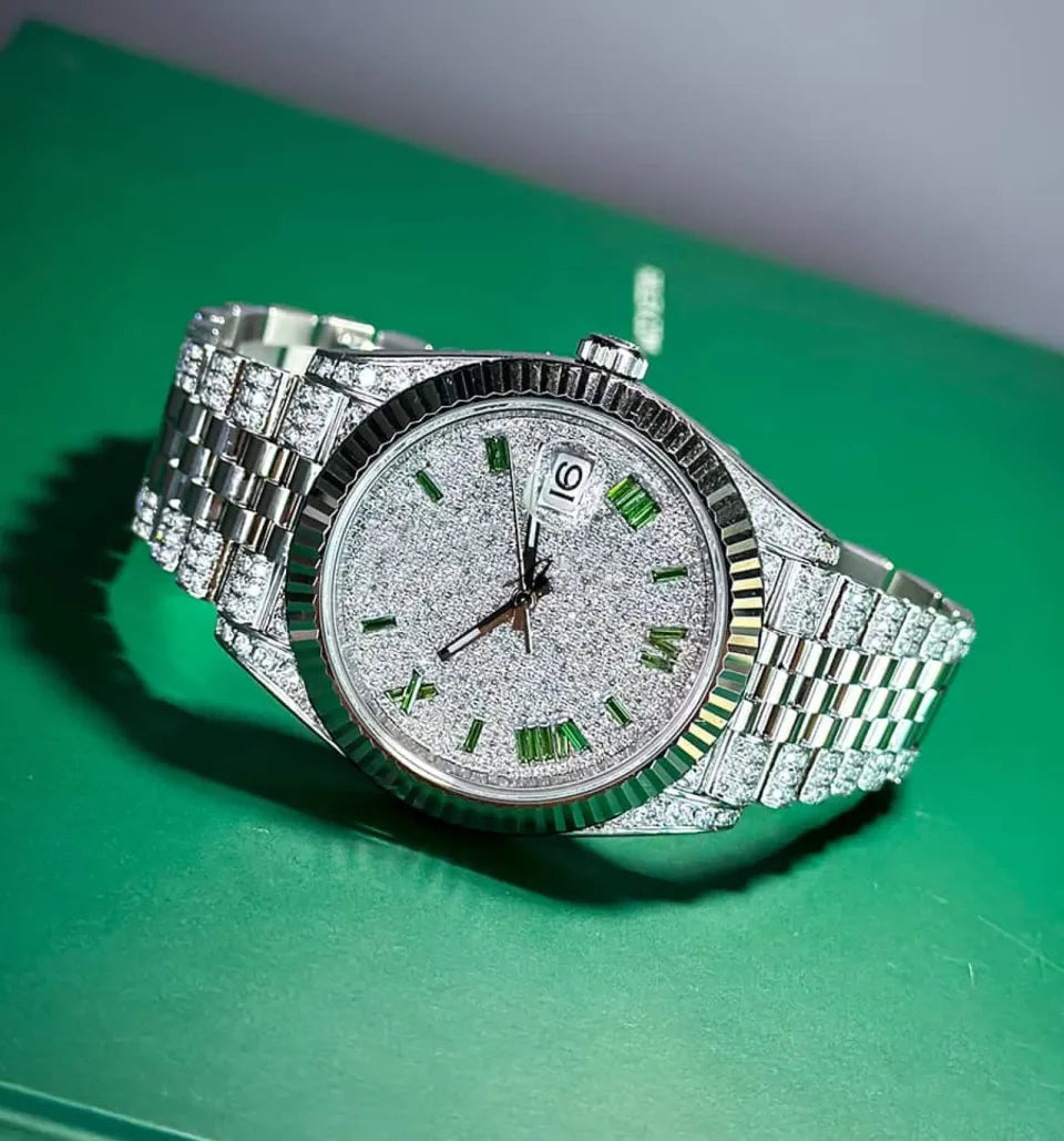 DAZZLING 41MM GREEN NUMERAL DIAL WATCH